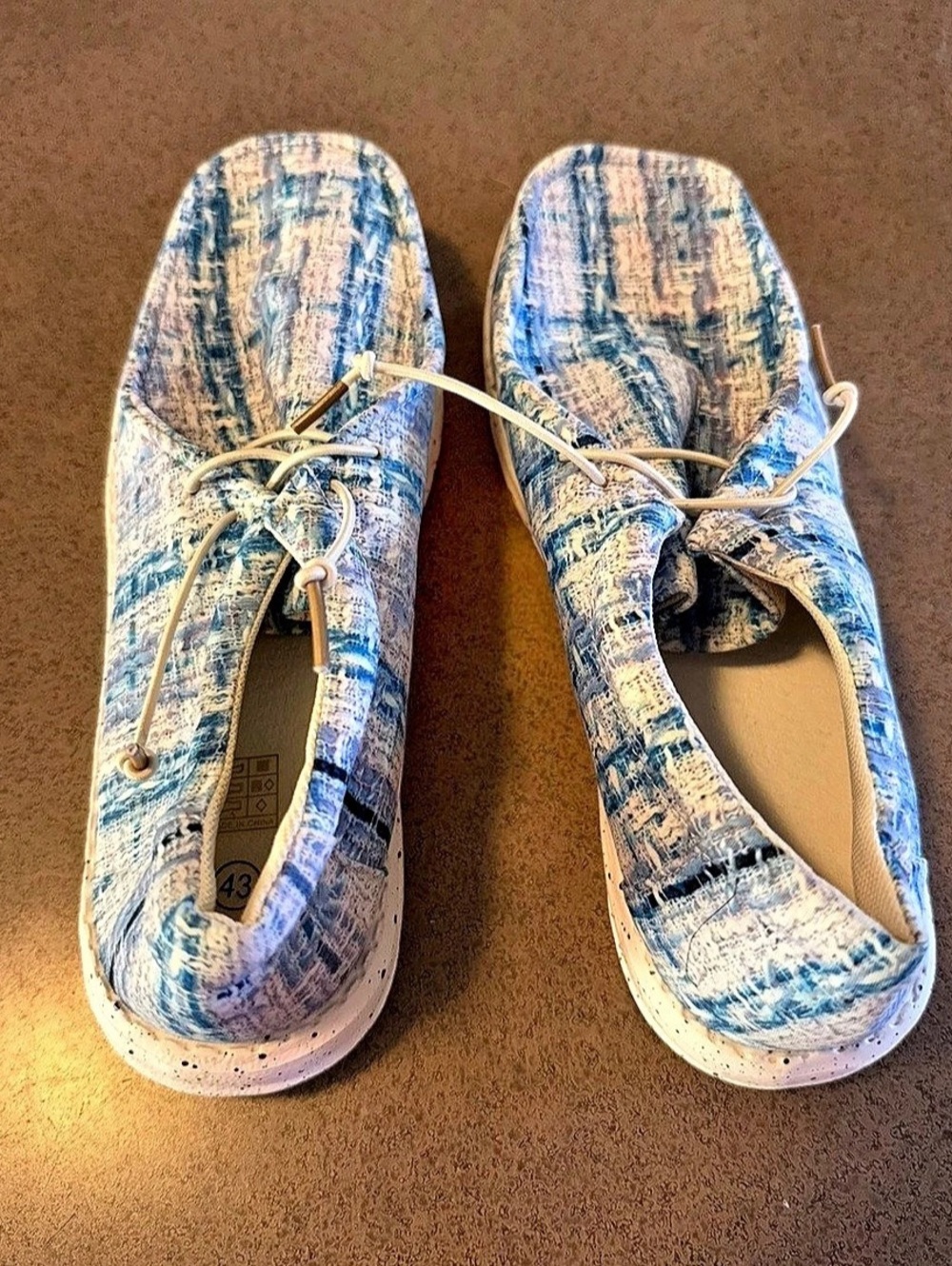 Abstract Print Sneakers EU 43